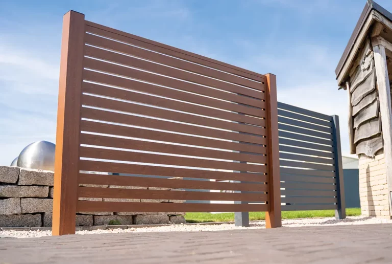 Aluminiumzäune in verschiedenen Farben