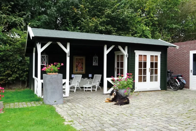 Gartenhaus mit Anstrich